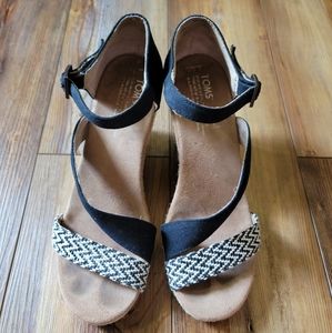 Toms Wedges Size 8.5